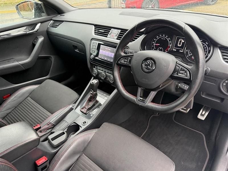 Begagnad Skoda Octavia vRS 2014 Vit Halvkombi