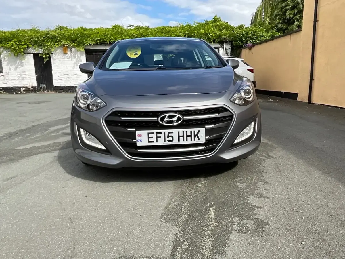Used Hyundai i30 SE 110 HP (80 kW) 2015 Grey Hatchback