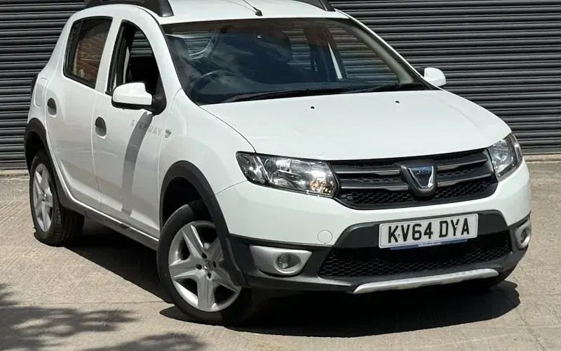 Used Dacia Sandero Lauréate 90 HP (66 kW) 2016 Hatchback