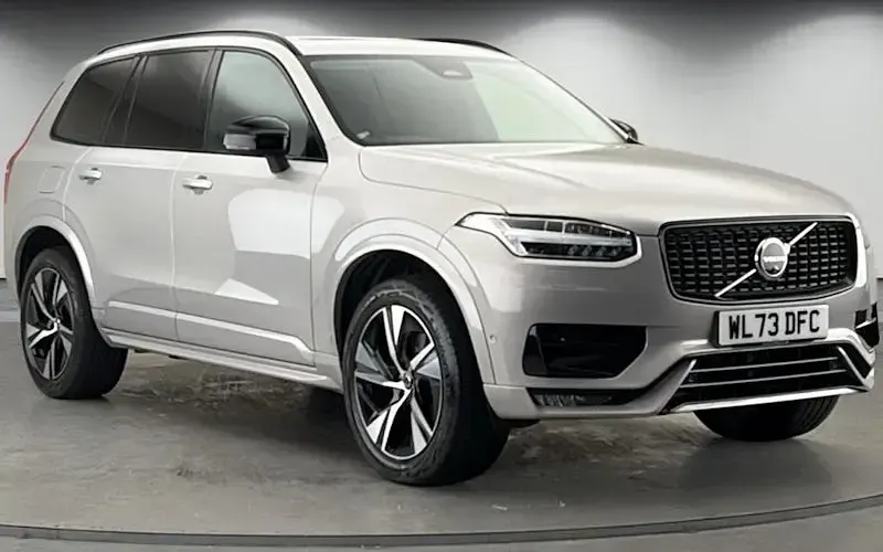 Begagnad Volvo XC90 Plus 250 HK (183 kW) 2025 SUV