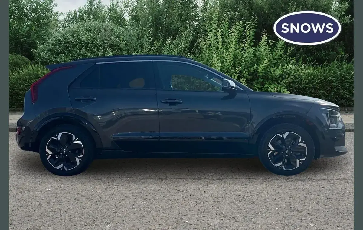 Used Kia e-Niro 150 kW (204 HP) 2023 Grey SUV