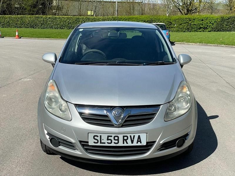 Begagnad Vauxhall Corsa 2009 Silver Halvkombi