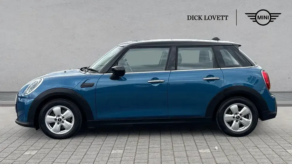 Used Mini Cooper Classic 134 HP (98 kW) 2022 Blue Hatchback