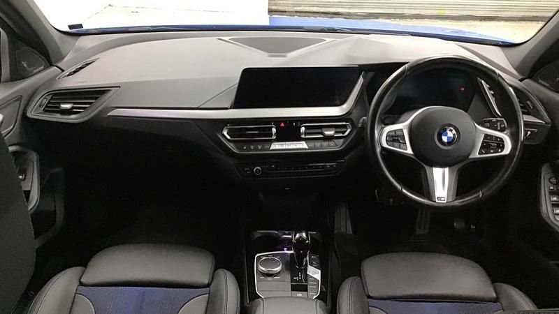 Used BMW 118 M Sport 134 HP (98 kW) 2023 Blue Hatchback