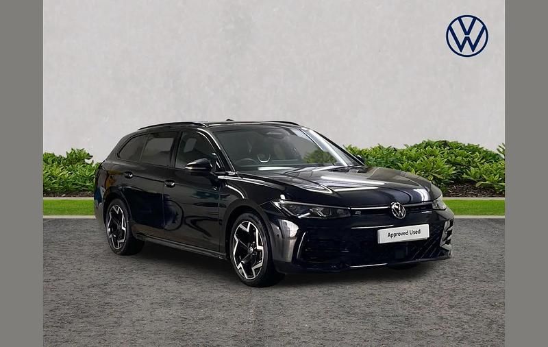 Used VW Passat R-line 147 HP (108 kW) 2024 Black Estate