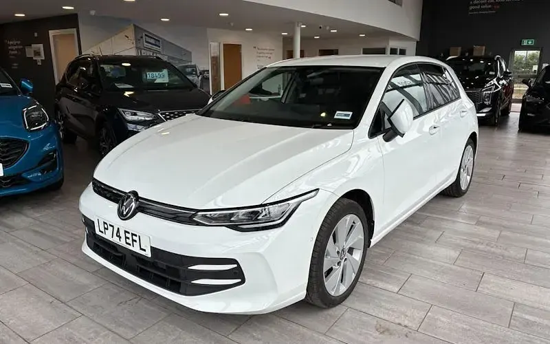 Begagnad VW Golf VIII Match 150 HK (110 kW) 2026 Halvkombi