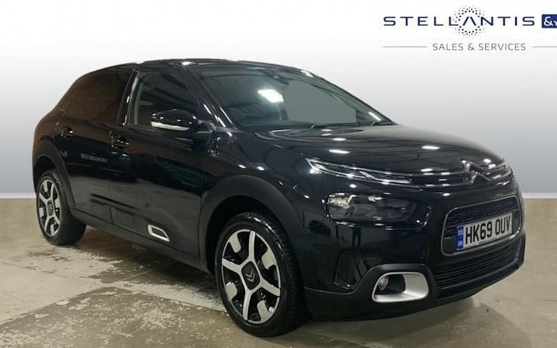 Red Used 2019 Citroën C4 Cactus Flair Hatchback | £11,274 (Fair price) - Image 1/4