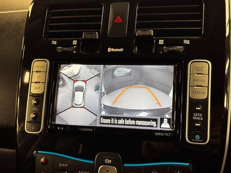 Used Nissan Leaf Tekna 80 kW (109 HP) 2015 Black Hatchback