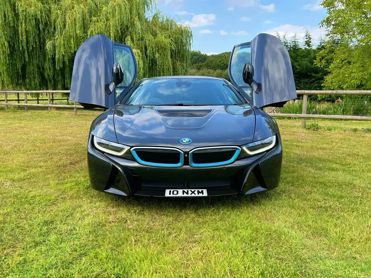Used BMW i8 Comfort Edition 2017 Grey Coupe