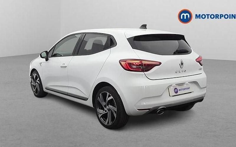 Used Renault Clio V RS Line 90 HP (66 kW) 2023 White Hatchback