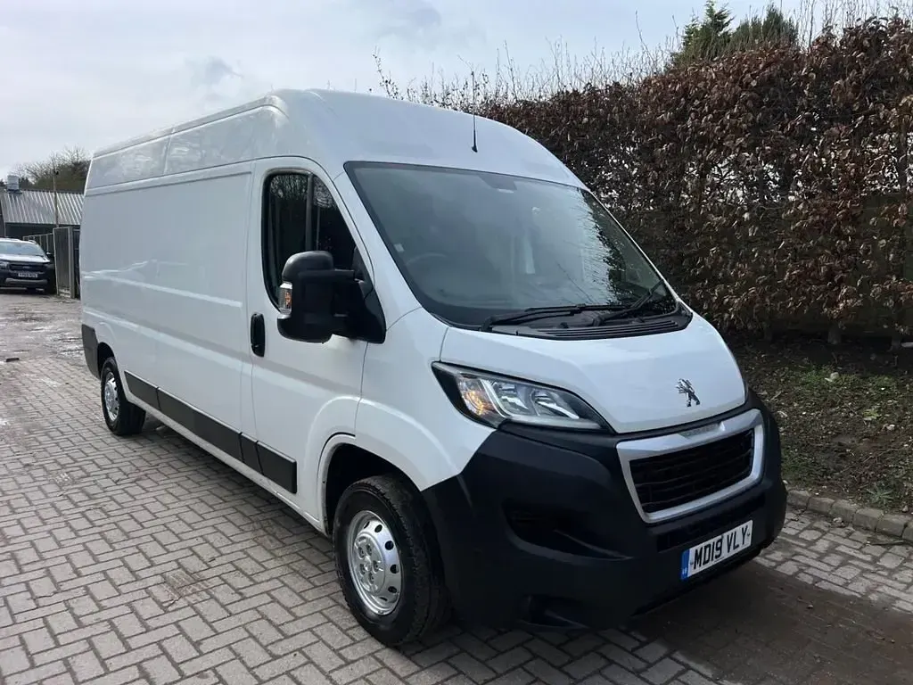 Begagnad Peugeot Boxer 130 HK (95 kW) 2019 Vit Van