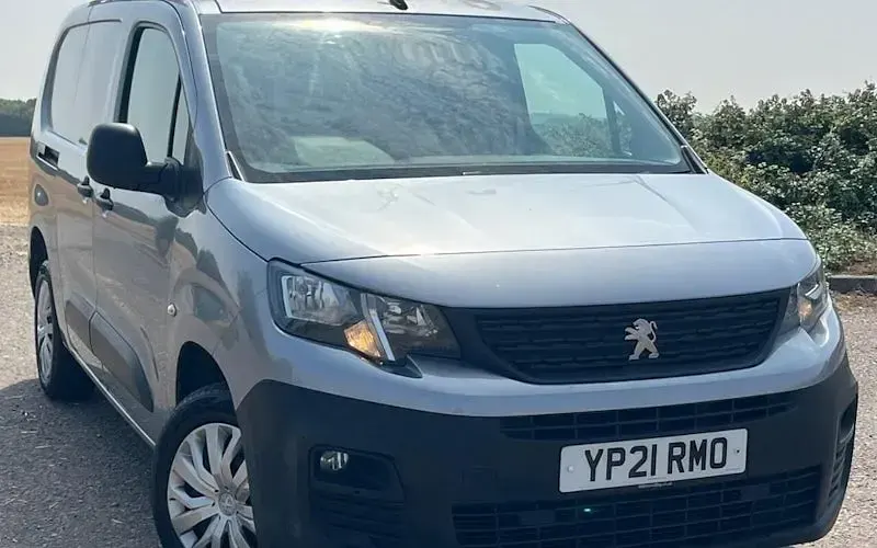 Used Peugeot Partner 131 HP (96 kW) 2021 MPV