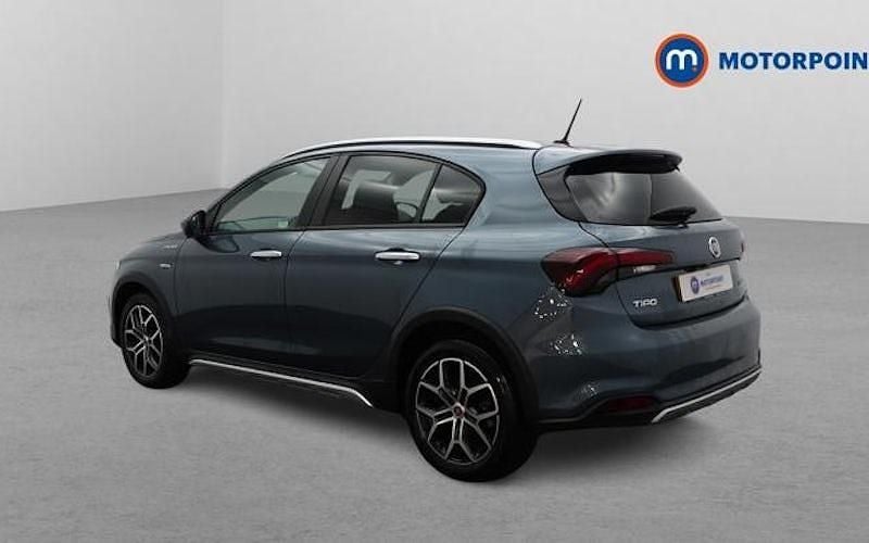Used Fiat Tipo Cross 131 HP (96 kW) 2023 Blue Hatchback