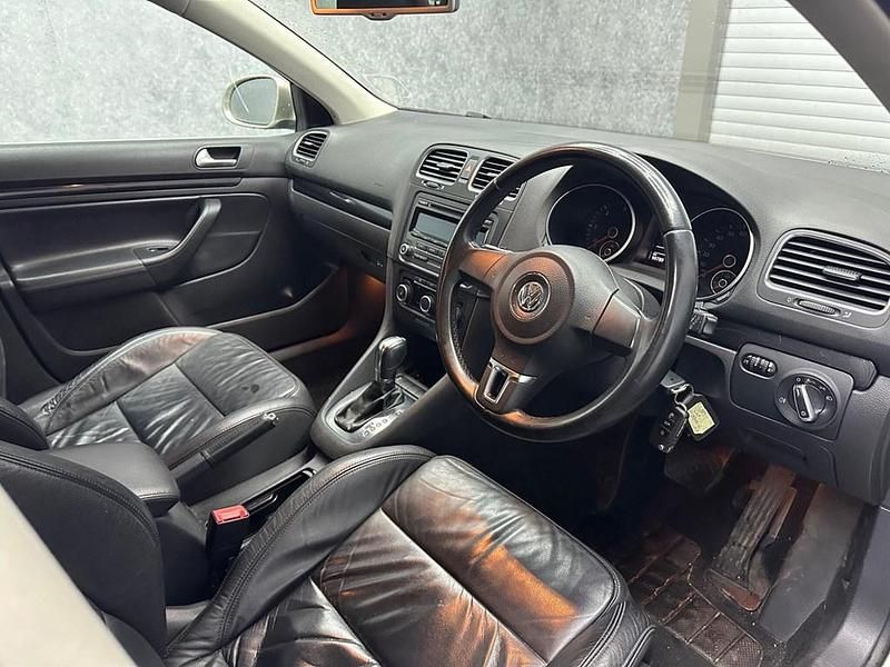 Begagnad VW Golf VII SE 2013 Silver Kombi