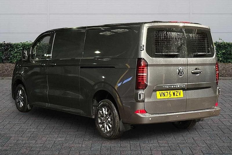 New VW Transporter Pro 2025 Graphite dust metallic Van