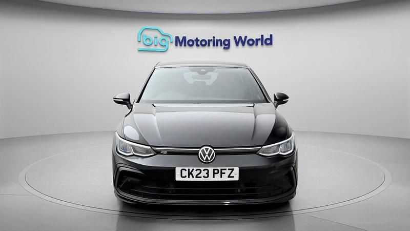 Used VW Golf VIII R-line 148 HP (108 kW) 2023
