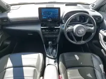 Used Toyota Yaris Hybrid Edition 116 HP (85 kW) 2022 Yellow Estate