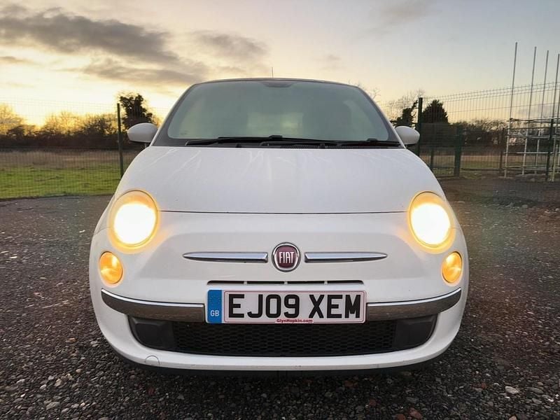 Used Fiat 500 Lounge 69 HP (50 kW) 2009 White Hatchback
