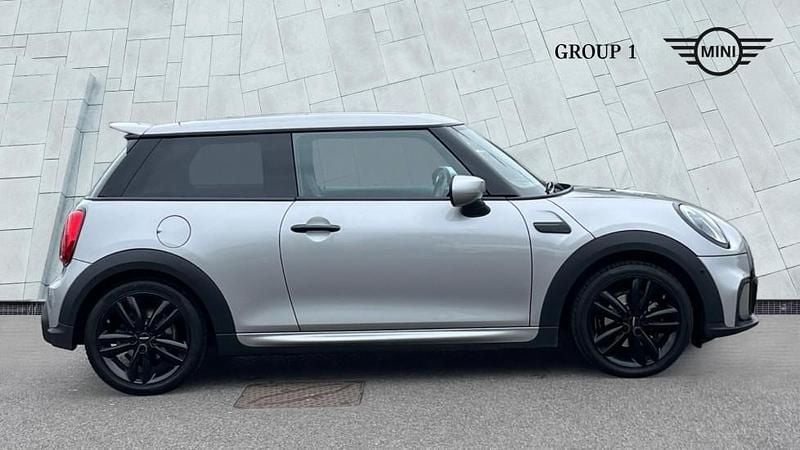 Used Mini Cooper Hatch 136 HP (100 kW) 2024 Silver Hatchback
