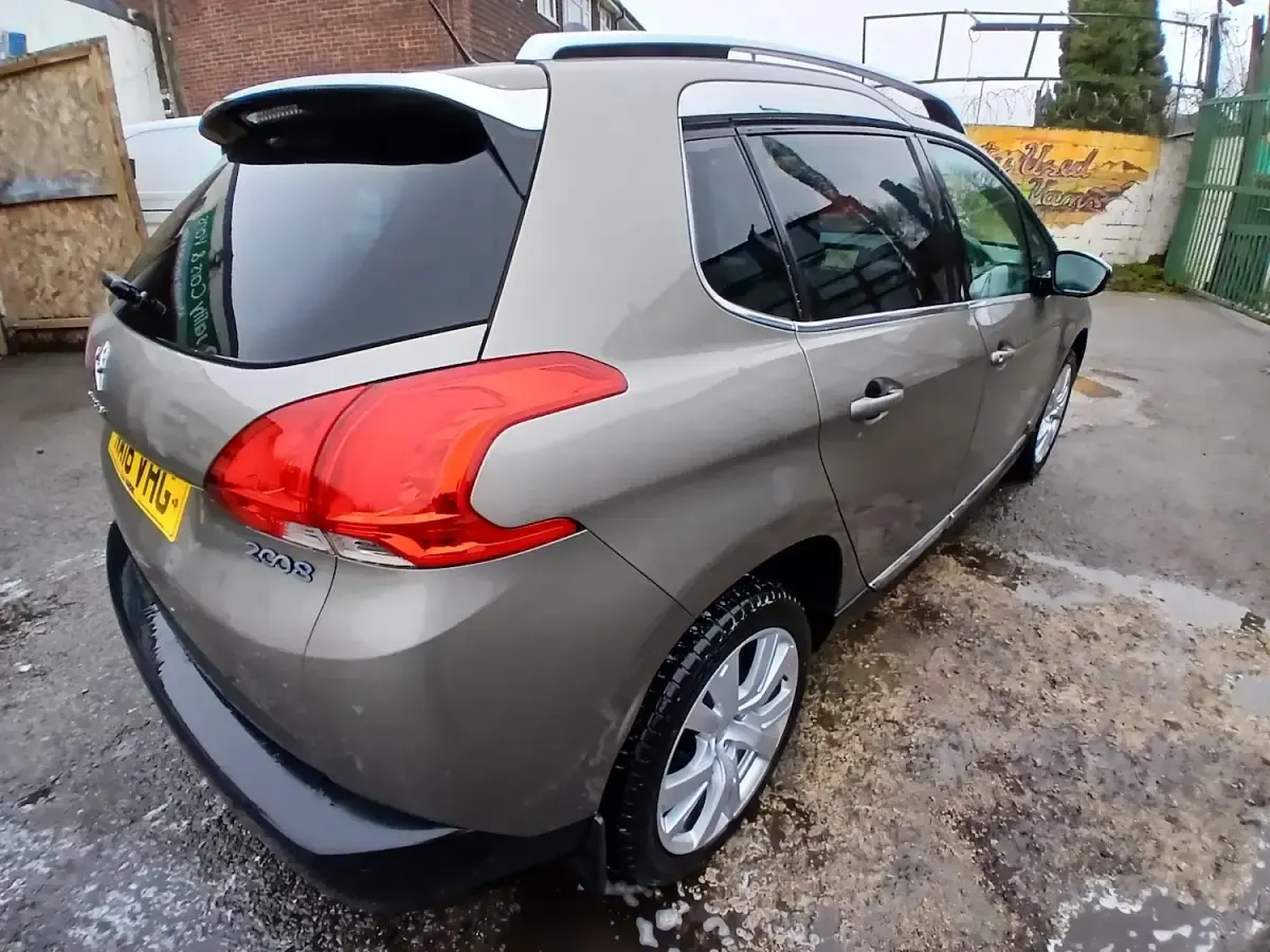 Used Peugeot 2008 Allure 92 HP (67 kW) 2015 Grey SUV