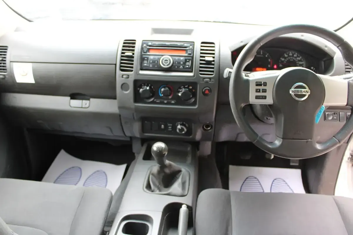 Used Nissan Navara Visia 2015 White Pickup