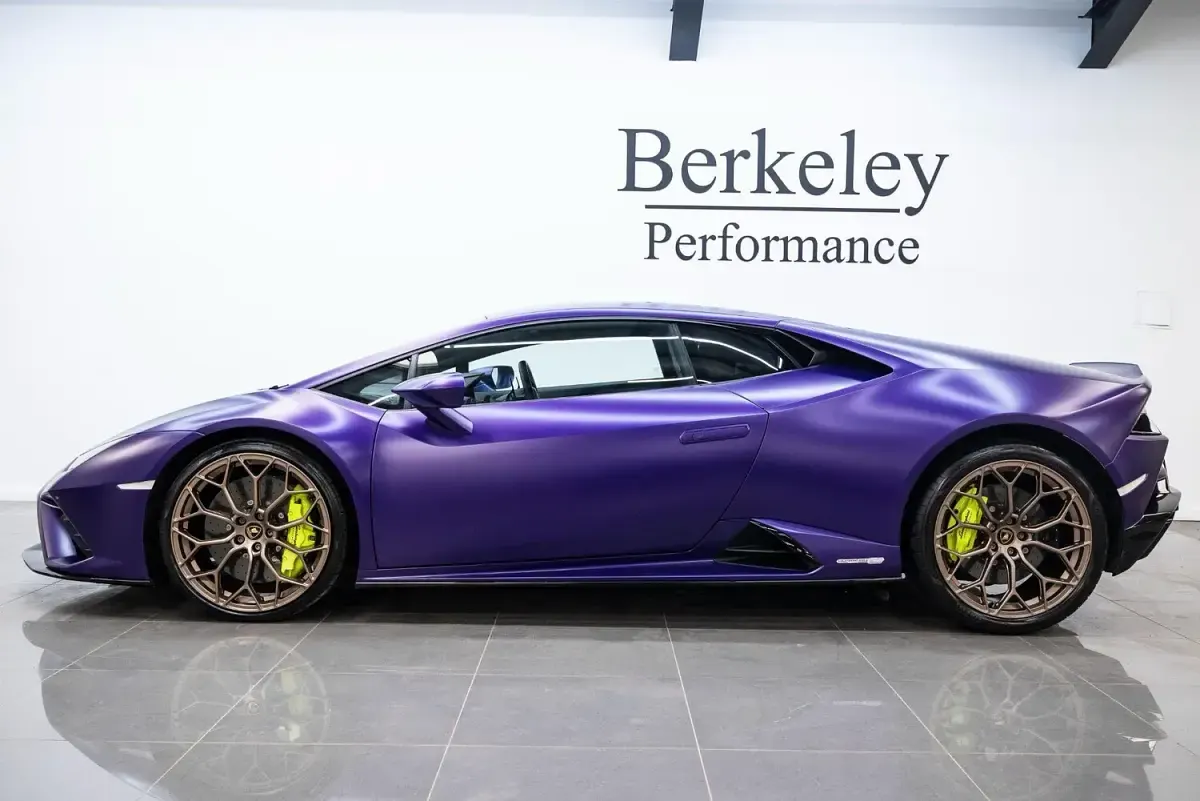 Used Lamborghini Huracán 610 HP (448 kW) 2023 Mauve/purple Coupe