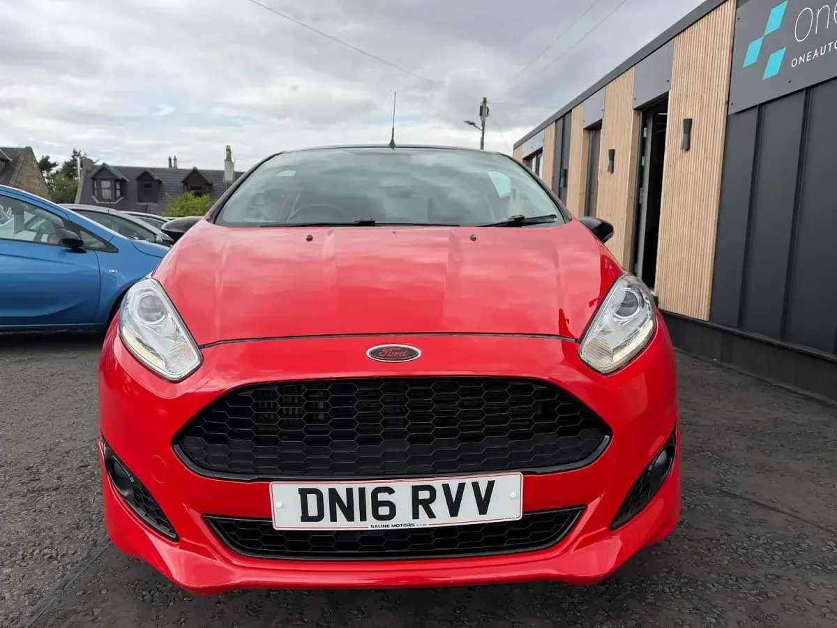Used Ford Fiesta Zetec 2016 Red Hatchback