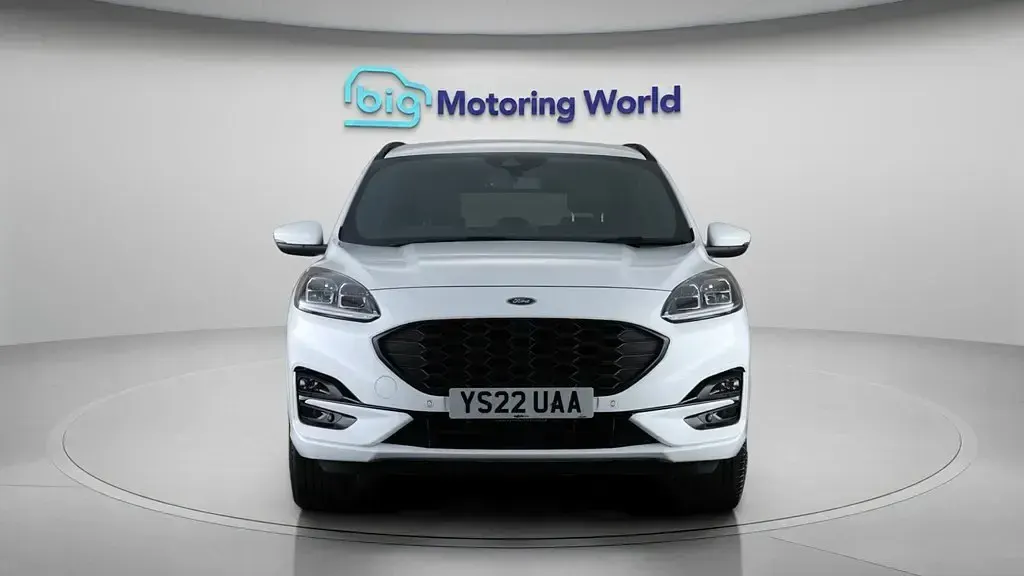 Używany Ford Kuga ST-Line 225 KM (165 kW) 2022 Biały SUV