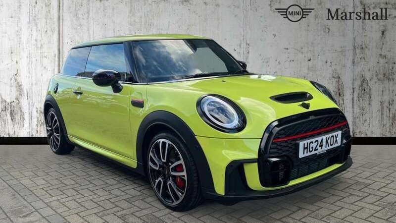 Used Mini John Cooper Works Premium Plus 231 HP (169 kW) 2024 Zesty yellow  Hatchback