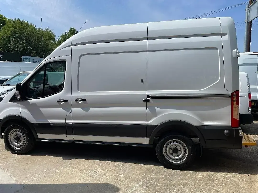 Used Ford Transit 130 HP (95 kW) 2018 White Van