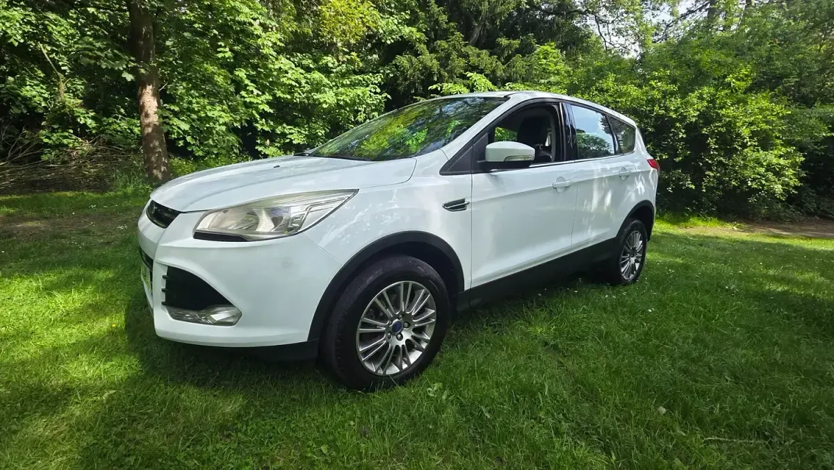 Used Ford Kuga Titanium 2014 White SUV