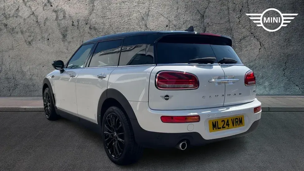 Used Mini Cooper Clubman Classic 134 HP (98 kW) 2024 White Estate