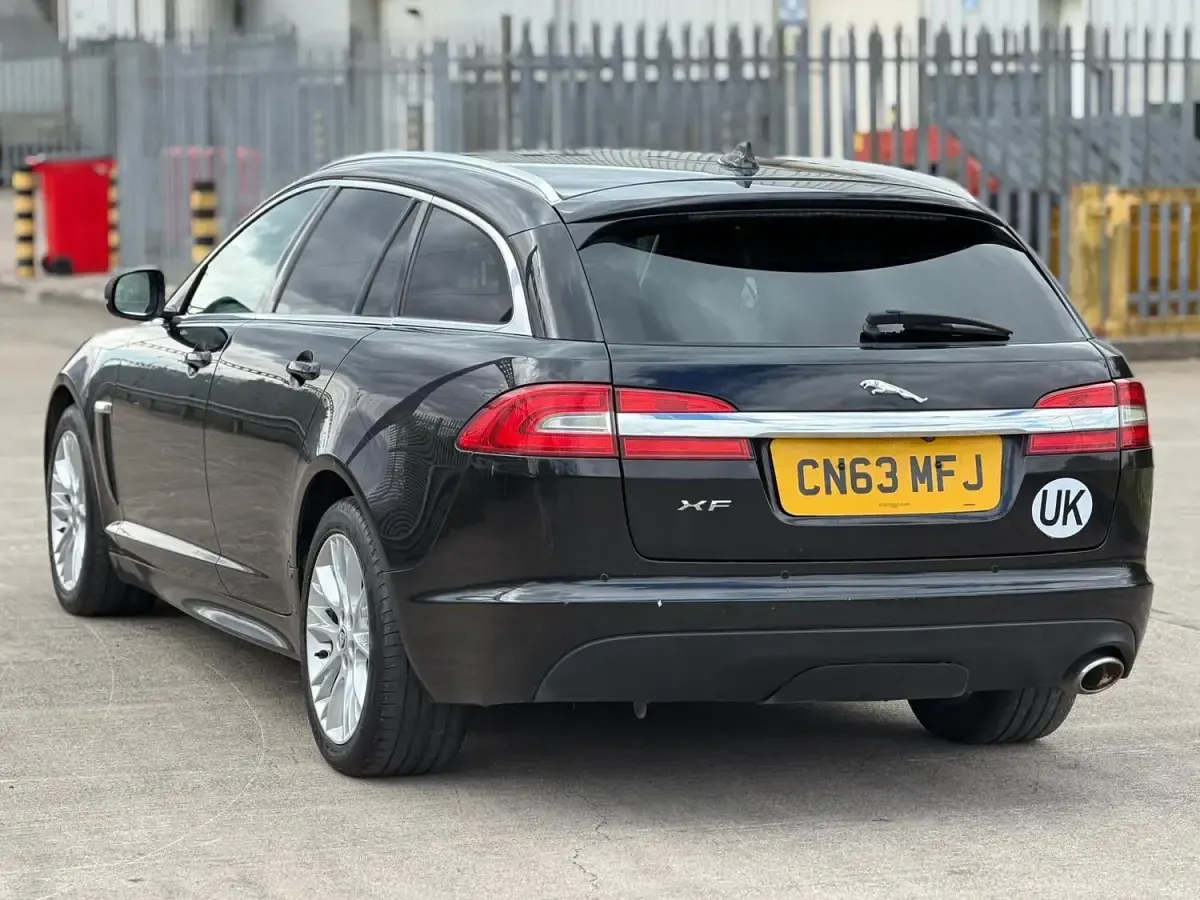 Usado Jaguar XF 2013 Preto Carrinha