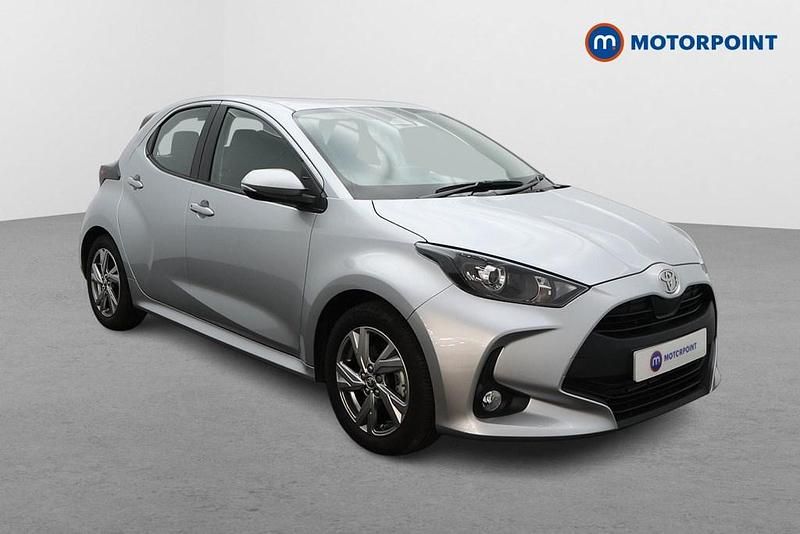 Silver Used 2024 Toyota Yaris Hybrid Hatchback | £16,799 (Super price) - Image 1/4
