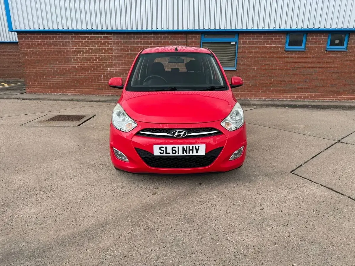 Used Hyundai i10 Active 86 HP (63 kW) 2011 Red Hatchback
