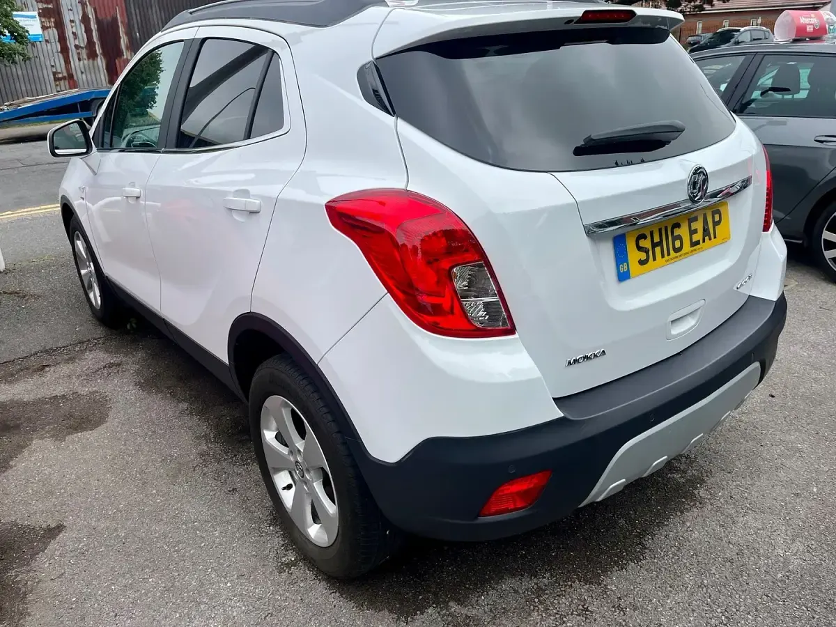 Used Vauxhall Mokka 2016 White SUV