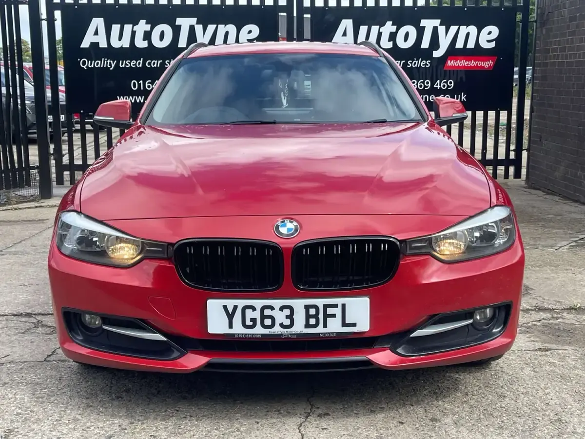 Used BMW 320 Sport Line 184 HP (135 kW) 2013 Red Estate