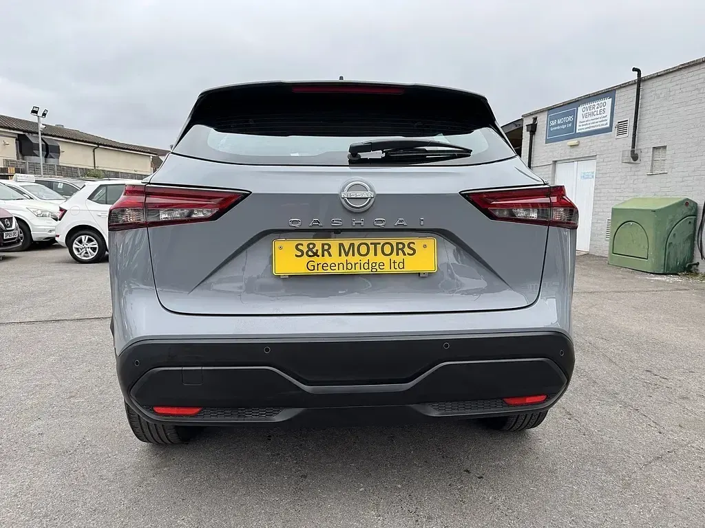 Used Nissan Qashqai Acenta Premium 158 HP (116 kW) 2022 Grey SUV