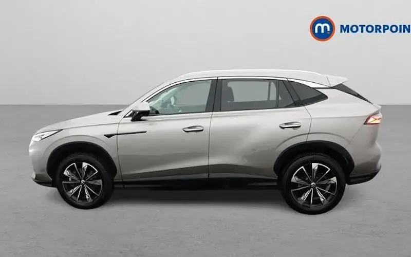 Usado MG HS SE 224 CV (164 kW) 2025 Plateado SUV