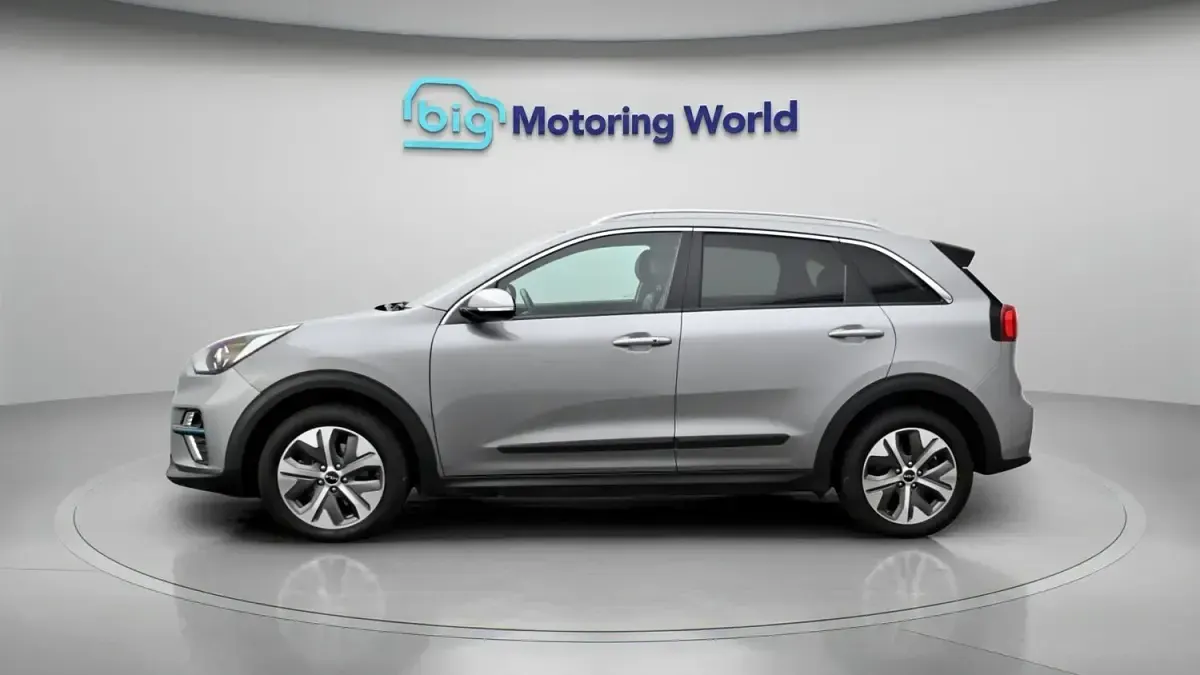 Used Kia Niro 150 kW (204 HP) 2022 Grey SUV