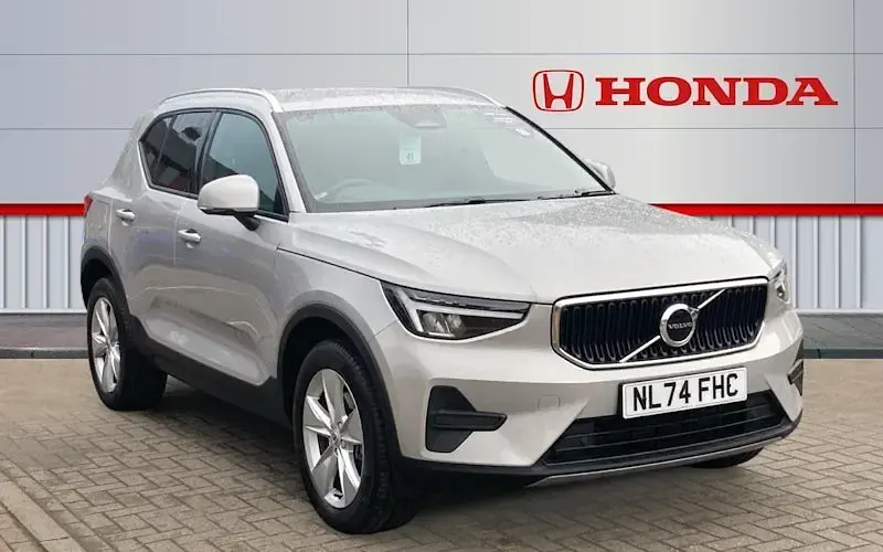 Used Volvo XC40 Core 163 HP (119 kW) 2024 SUV