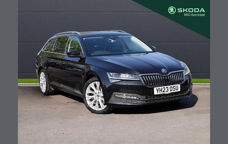 Used Skoda Superb SE L 150 HP (110 kW) 2023 Black magic pearl effect Estate