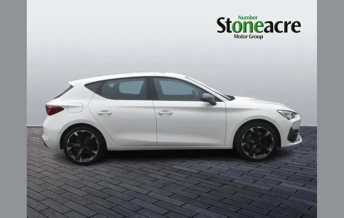 Used Cupra Leon VZ1 245 HP (180 kW) 2023 White Hatchback