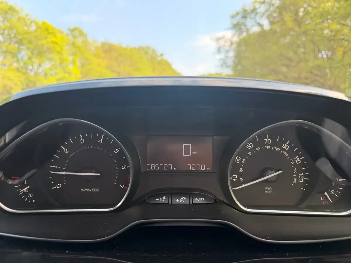 Used Peugeot 208 Allure 2016 Blue Hatchback
