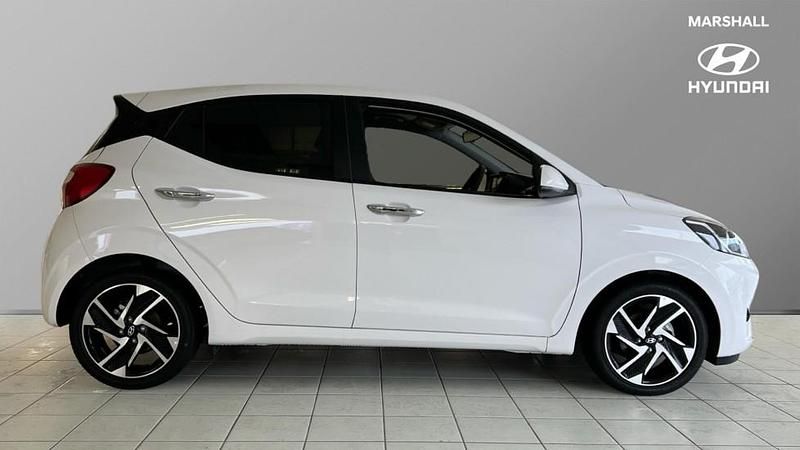 Used Hyundai i10 Premium 79 HP (58 kW) 2025 Atlas white Hatchback