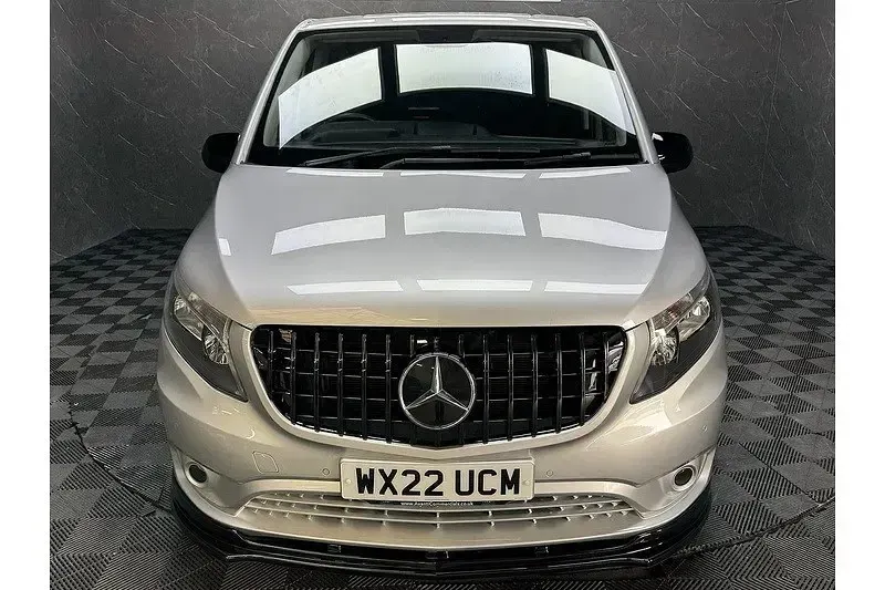 Usado Mercedes Vito Progressive 2022 Prateado Van