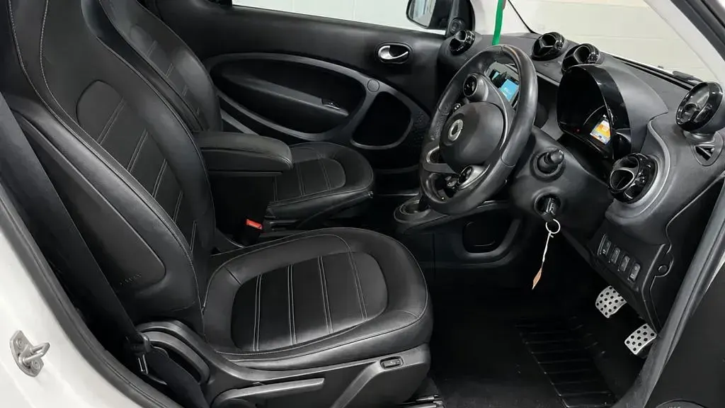 Used Smart ForTwo Coupé 71 HP (52 kW) 2016 White Coupe