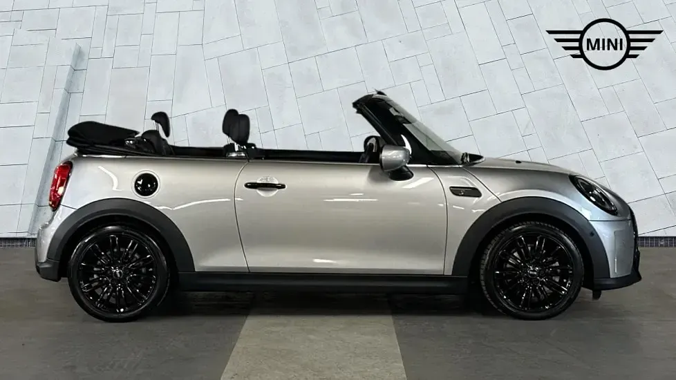 Usado Mini Cooper S Exclusive 176 HP (129 kW) 2023 Prateado Citadino