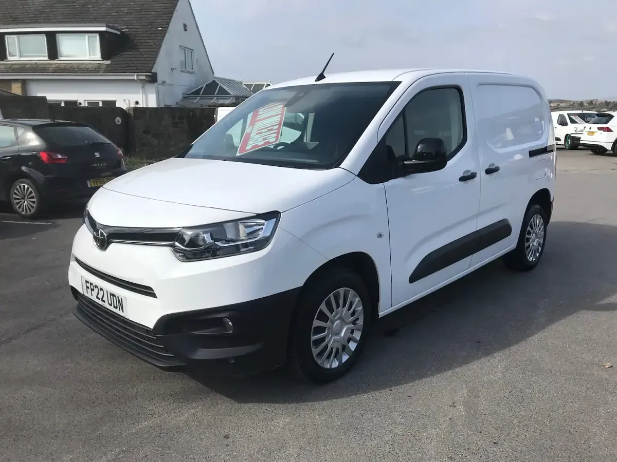 Used Toyota Proace 120 HP (88 kW) 2022 White MPV