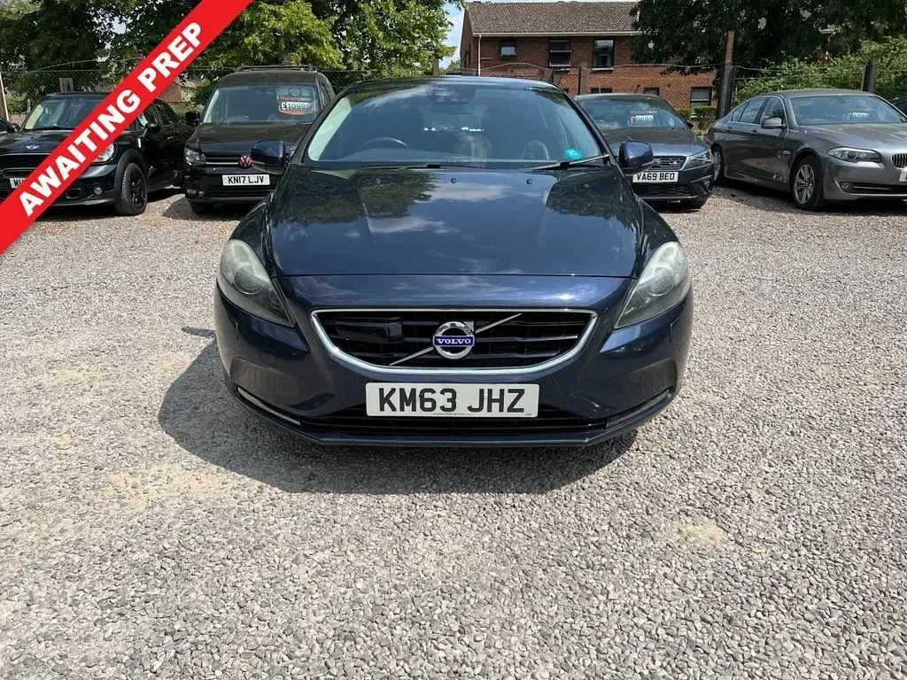 Used Volvo V40 SE Lux 150 HP (110 kW) 2013 Blue Hatchback